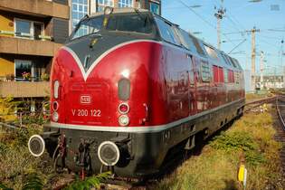 VEB V200 122 in Kln Hbf, November 2025.