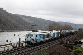 Dster war der heutige Samstag in Oberwesel: 248 063 und eine weitere 248 fahren mit ihrem Zug Richtung Koblenz.