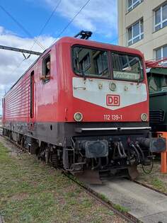DB 112 139-1 am 30.08.2025 beim Tag der offenen Tr (100 Jahre Bw Erfurt) im DB Werk Erfurt.