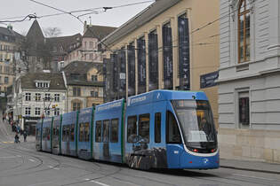 Be 6/8 Flexity 5031 mit der BMW Werbung, auf der Linie 3, fhrt am 01.12.2025 den Steinenberg hinunter zur Haltestelle Barfsserplatz.