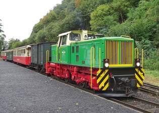 Lok D4 (MaK) der Brohltalbahn am 04.10.2025 in Brohl.