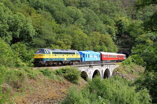 Belgin, Museumbahn  Le Chemin de Fer du Bocq   Lok 5205 schleppt einen Personenzug von Spontin nach Bauche, in Purnode, whrend der Festival 2023  15/8/2023
