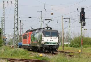 Dbz 94096 | 145 023-6  [NVR-Nummer: 91 80 6145 083-2 D-PRESS], dahinter vermutlich 155 152 | Anklam | Mai 2019