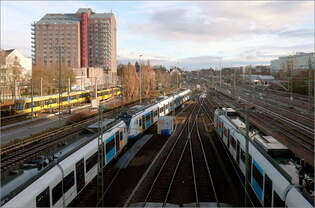 Abstell- und Wendeanlagen -     - für die Stadtbahn und die S-Bahn am Bahnhof Stuttgart-Vaihingen liegen nebeneinander und sind nur durch eine Straße getrennt.