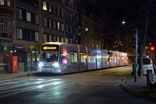 Rheinbahn Tw 3329  Linie U73, D-Gerresheim S  Düsseldorf, Karolingerplatz  21.12.2025