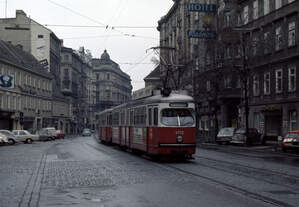 Wien Wiener Stadtwerke-Verkehrsbetriebe (WVB) SL 167 (E1 4722 (SGP 1969)) IV, Wieden, Wiedner Hauptstraße am 2.