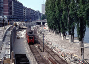 Wien Wiener Stadtwerke-Verkehrsbetriebe (WVB) Stadtbahn: Linie GD (N1 2994 (SGP 1961); Umbau aus N 2840 (Metallfabrik Enzesfeld 1925)) I, Innere Stadt, Donaukanal am 2.