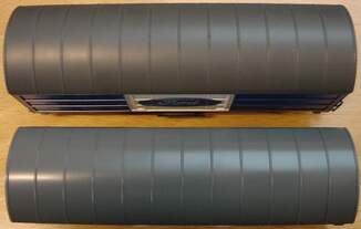 Märklin Bausätze 4937 (1964-1972) - Dach glänzend, unten - und 48159 (2009) - Dach matt, oben.