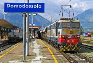  - Lupenansicht III -   Nachwievor sehr beeindruckend finde ich die Caimani der Italienischen Staatsbahnen.