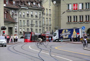 Stadtleben und das Tram -    Ein Stück Urbanität in Bern am Casinoplatz -     21.06.2013 (M)