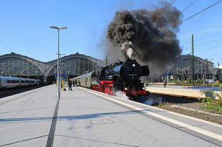 LDK 051 079-6 (52 8079-7) verlässt Leipzig Hbf zur Fahrt zum Bahnhofsfest nach Magdeburg.