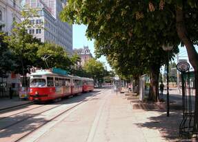 Wien Wiener Linien SL 1 (E1 4826 (SGP 1974)) I, Innere Stadt, Franz-Josefs-Kai / U-Bhf Schottenring am 3.