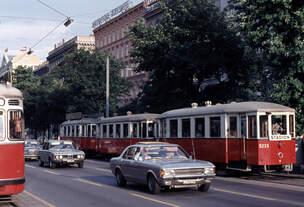 Wien Wiener Stadtwerke-Verkehrsbetriebe (WVB) SL (Stadionlinie) 45 (m3 5233 (Simmeringer Waggonfabrik 1928)) I, Innere Stadt, Kärntner Ring im Juli 1975.