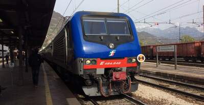 Trenitalia E464 646 @ Bozen/Bolzano - 04/2015