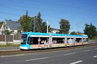Straßenbahn Mainz: Stadler Rail Variobahn der MVG Mainz - Wagen 217, aufgenommen im August 2016 in Mainz-Hechtsheim.