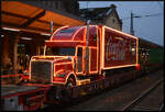 DB Cargo 185 003-1 & 163-3 mit dem Coca-Cola Weihnachtszug am 03.12.2025 in Gieen.