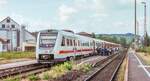 Nach dem Desaster mit den Neigetechnik-ICEs setzte die DB als Ersatz wei� lackierte „RegioSwinger“ zwischen N�rnberg und Dresden ein. 612 482 war am 13.7.02 allerdings mit drei roten „Kollegen“ im Nahverkehr unterwegs. 