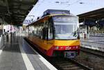 Triebwagen der Albtal-Verkehrs-Gesellschaft AVG, im Bahnhof von Rastatt, Nov.2025