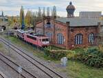 Im historischen Bw Gera pausierten am 31.10.2025 die Traktion4Rent Loks 155 078-9 und 232 673-4.