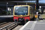 BERLIN, 17.05.2024, S7 nach Ahrensfelde bei der Einfahrt in den Bahnhof Ostkreuz