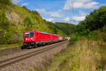 187 176 DB Cargo und 187 132 DB Cargo mit einem gemischten Gterzug bei Elm Richtung Fulda, 22.09.2021