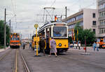 Es war viel los im SSB-Zentrum Möhringen: TW 851 und Beiwagen 1390 sowie ein Schienenlastwagen zeigen sich (22.07.1985)