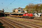 Schweerbau 4185 027-4 DE18 mit Bauzug in Wuppertal, April 2026.