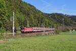 Der IC534 hatte einst, als er von Lienz nach Wien fuhr klingende Namen wie Österreichischer Städtebund, Lakeside Park oder WIFI Karriere-Express. Seit dem letzten Fahrplanwechsel fährt er namenlos von Graz Hbf nach Wien Hbf.
Am 26.4.2 ...
