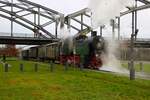 Museumseisenbahn Hanau Dampflok TKt 48-160 am 29.11.25 auf der Hafenbahn in Frankfurt am Main