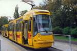 Konstal Triebwagen Type 105N2k/2000 Nummer 2029 der Straenbahn Warschau am 22.September 2002 als Linie 32 in der Haltestelle plac Gabriela Narutowicza.