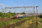 410 240-2 zieht den Nachtzug 472 nach Budapest-Nyugati durch Bucuresti Basarab Richtung Chitila.