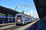 800 174-0 schiebt den Nachtzug 461 Bosphorus Express in den Bukarester Nordbahnhof.