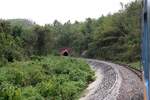 LOC 408 (Chiang Mai - Nakhon Sawan) nähert sich am 25.Februar 2026 dem Nordportal des 130m langen Huai Mae Lan Tunnel.