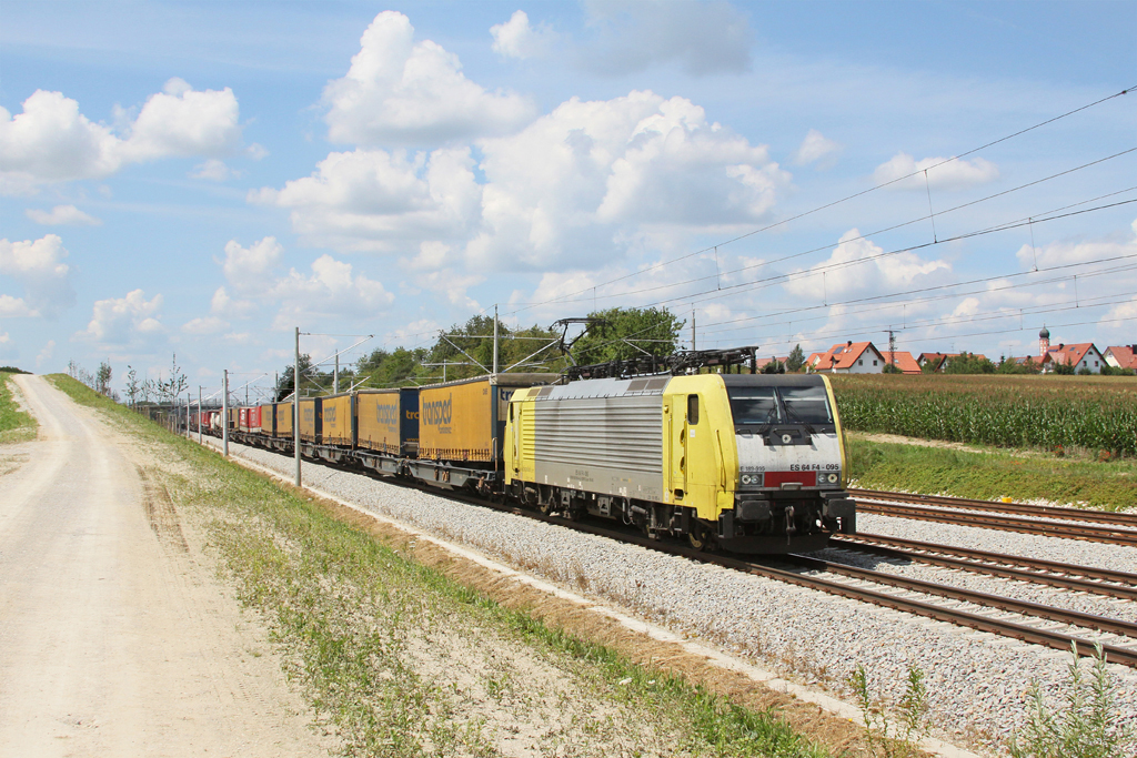  189 995 mit DGS 43101 „Transped“ am 26.07.2011 bei Hattenhofen.