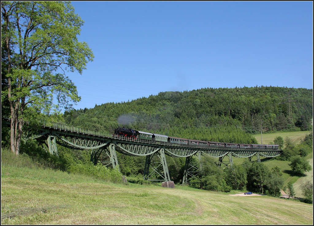 . Biesenbach-Viadukt mit Zug - Wutachtalbahn am 16.06.2013 (Matthias)