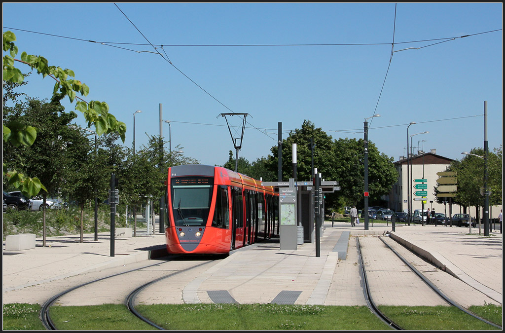 , Endhaltestelle  Neufchtel  - Damit sind wir mit der Vorstellung der Straenbahn von Reims durch. 23.07.2012 (Matthias)