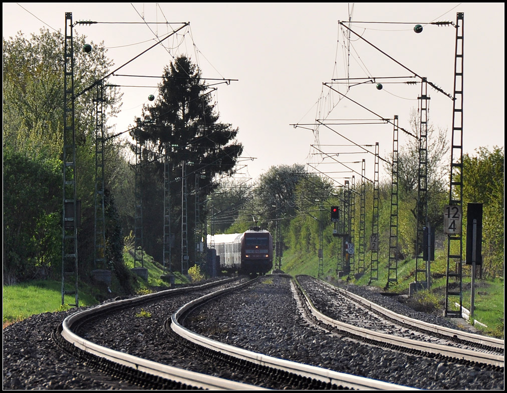 . IC Stuttgart - Nrnberg auf der Remsbahn bei Endersbach. 10.04.2011 (Jonas)