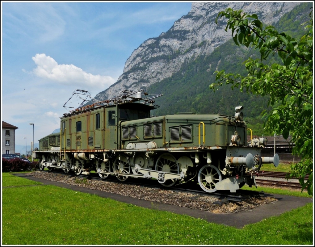- Krokodil - Seit dem Frhling 1982 kann man die Denkmal-Lokomotive Be 6/8 14270 in Erstfeld bestaunen. 24.05.2012 (Hans)