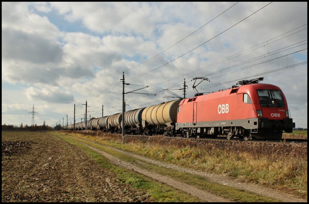 ### Meine Geburtstagstour am 05.11.10 ###
Der Hauptbestandteil des Verkehrs wurde mit Taurr�sseln befahren, eine sch�ne Abwechslung. 1116 032 war an einem Kesselzug in Oftering in Richtung Linz. 