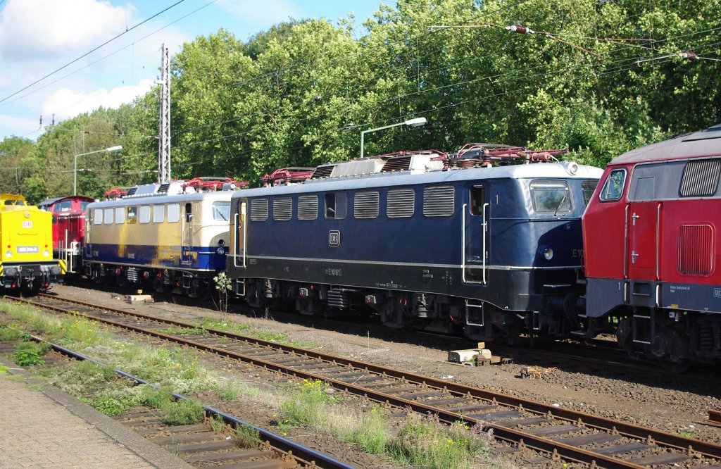 ... weiter ging's mit den Loks 12 und 13 als E10 1239 und E10 121. Aufgenommen a m18.09.2010 in Osnabrck.