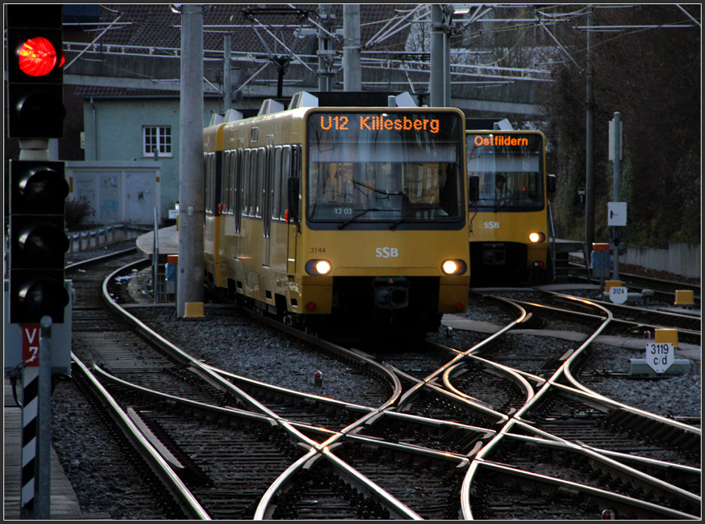 . Wendeanlage - 

Zwei Stadtbahnzüge in der Wendeanlage am Bahnhof Vaihingen. Hier enden die Linien U1, U3, U8 und in der Hauptverkehrszeit auch noch die U12. 

29.12.2011 (M)