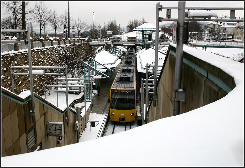 . Winter in Stuttgart -

Stadtbahnstation Pragsattel. 

29.12.2005 (M)