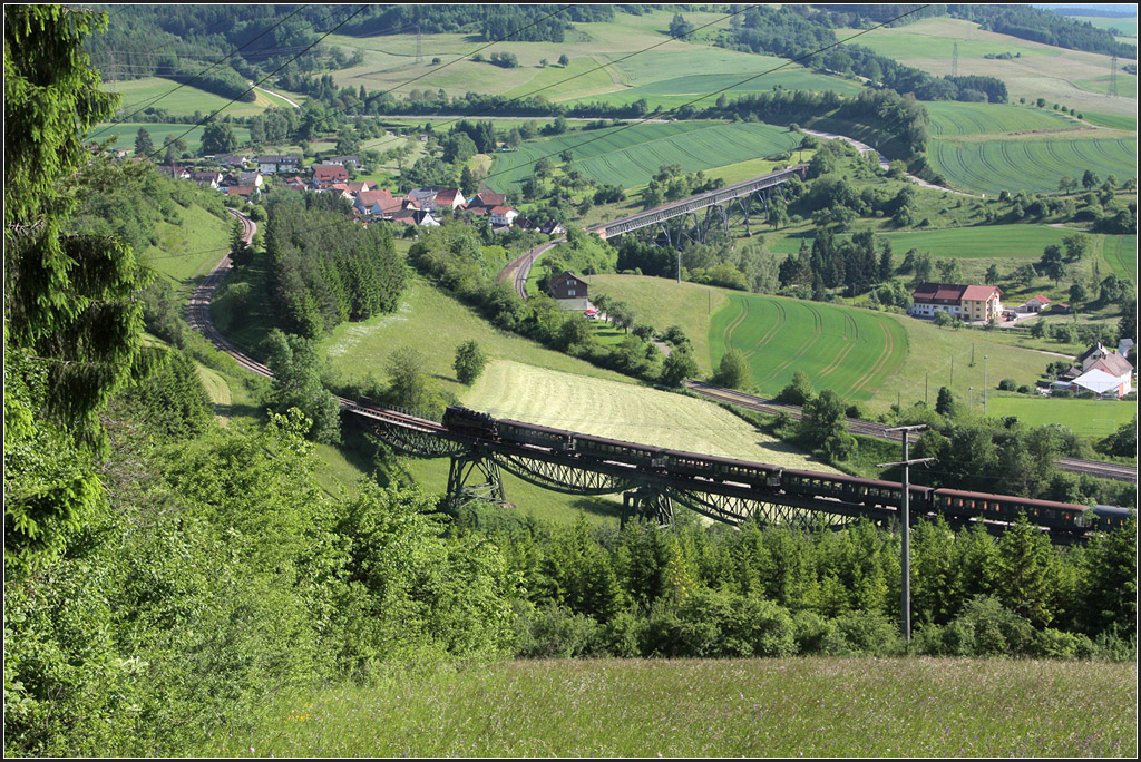 . Zwei Viadukte und eine Schleife Von diesem Standpunkt aus kann man
