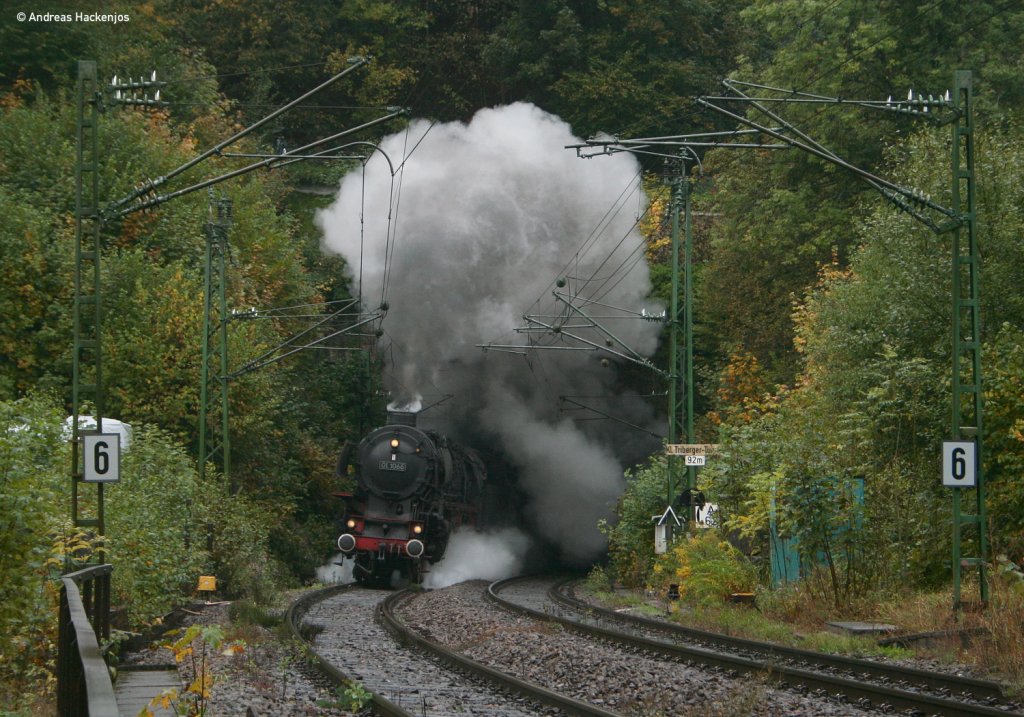 01 1066 und 01 533 und 50 2740 mit dem Eisenbahnromantikzug bei Triberg 25.9.10