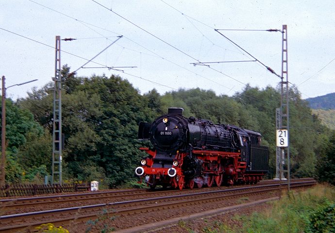 01 1100 auf berfhrungsfahrt bei Letmathe im August 1990.