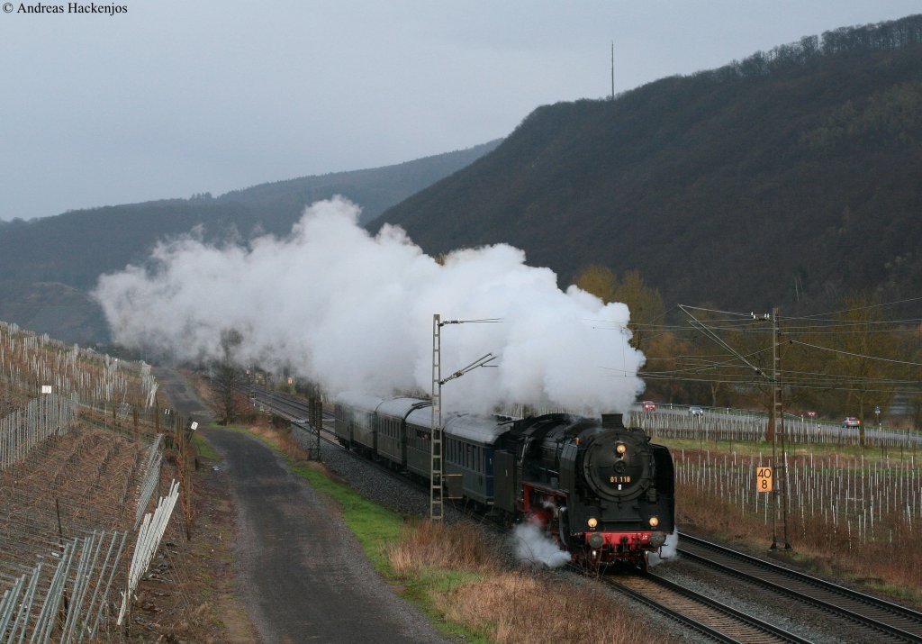 01 118 mit dem D 86065 (Koblenz Hbf-Trier Hbf) bei Pommern 4.4.10