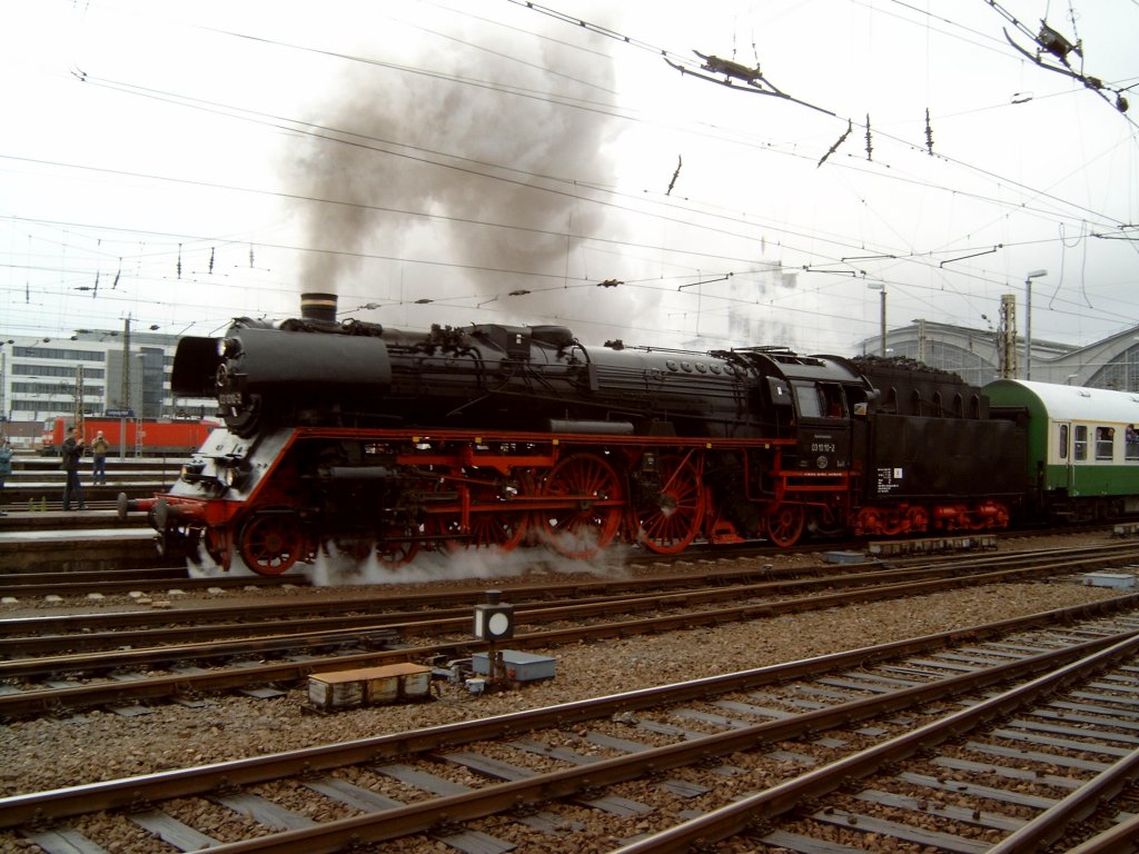03 1010 - verlsst den Leipziger Hbf am 13.09.2003