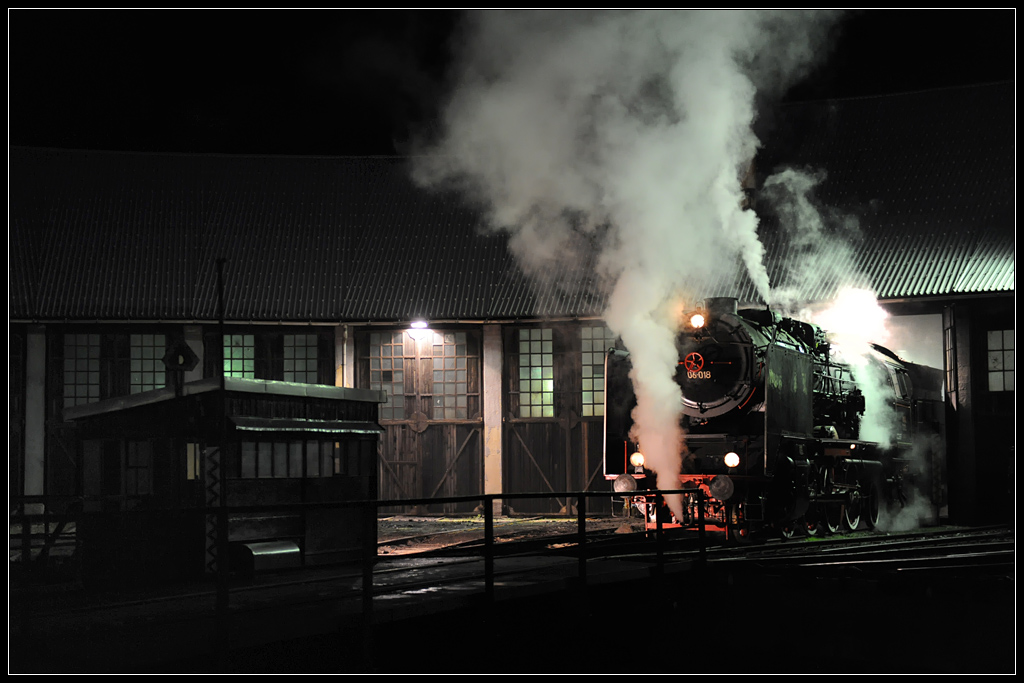 06-018 in den Morgenstunden des 10.11.2012, aufgenommen in Heizhaus in Jesenice.

