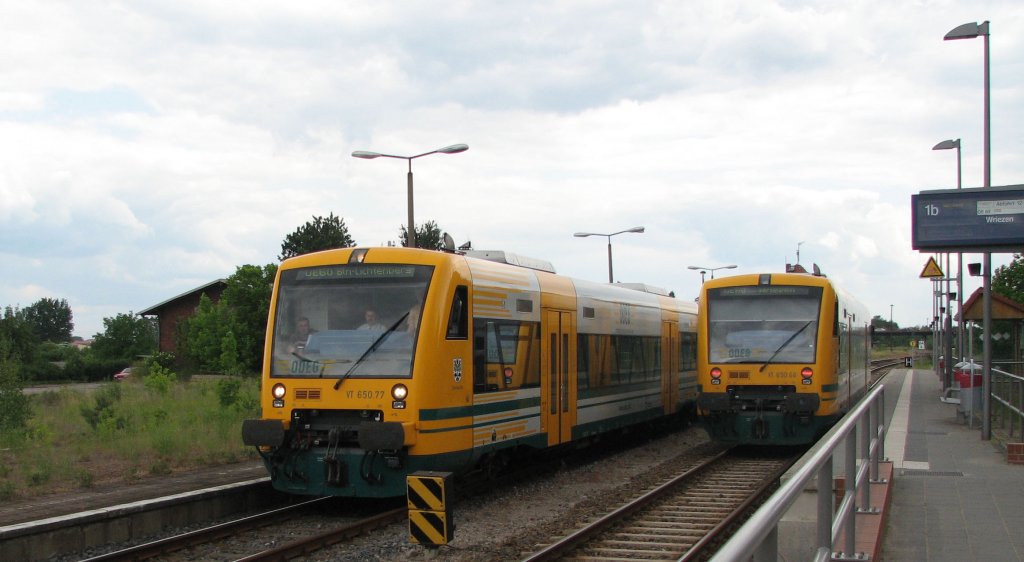 06.06.08, Bad Freienwalde ; Kreuzung zweier 650er der ODEG-Linie OE 60 
Bln-Lichtenberg - Wriezen 