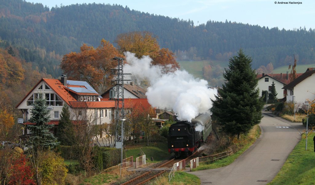 064 419-5 und 52 7596 mit dem DPE 24852 (Alpirsbach-Hauasch) in Halbmeil 6.11.11